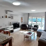 Bravaholidays-601-lloret Park 1 Vila